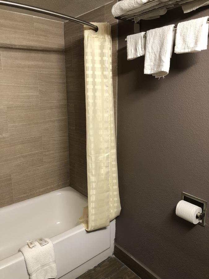 Economy Inn North Randall Экстерьер фото